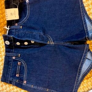 New- TRAVE brand denim shorts